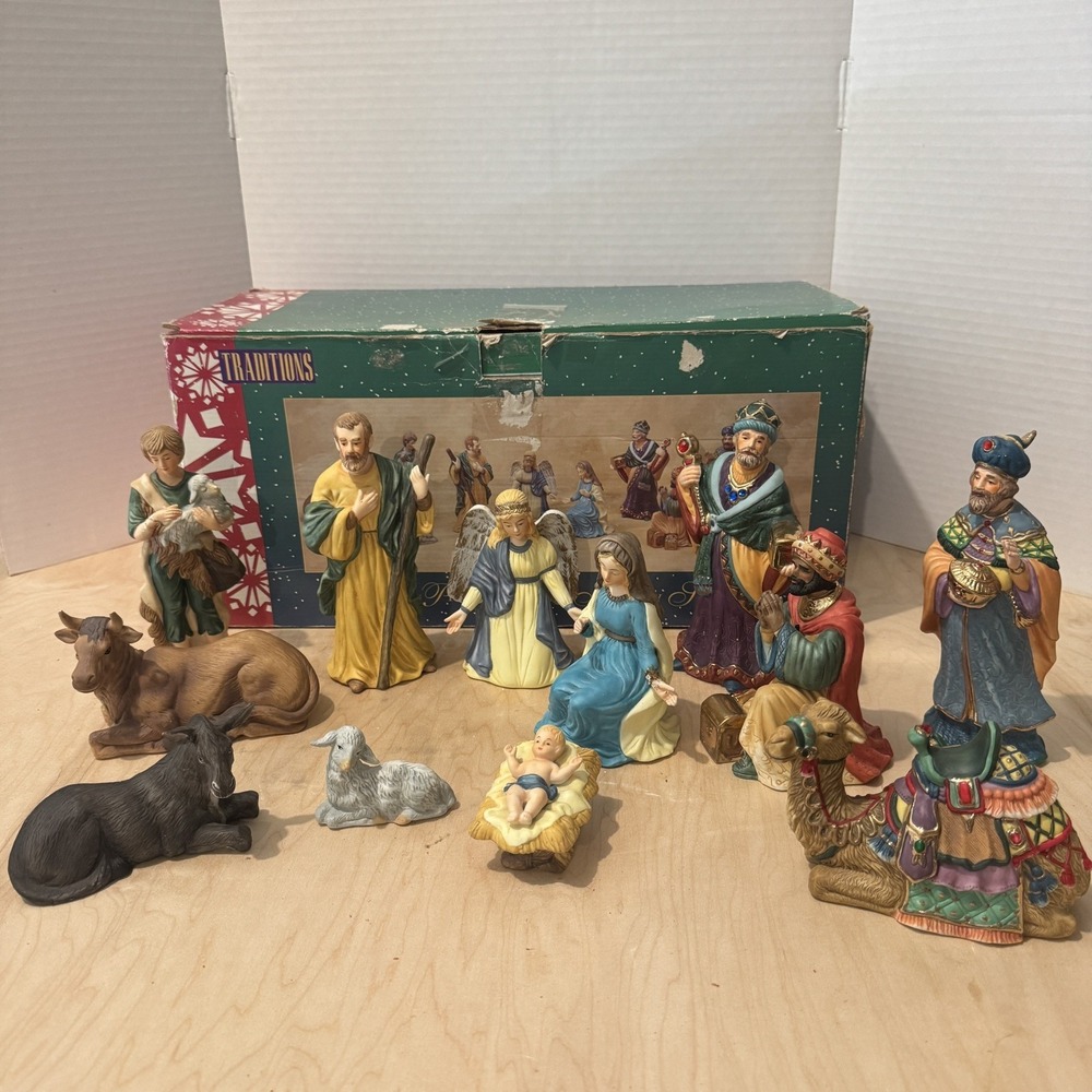 Kirkland Traditions 12 Piece Porcelain Nativity Set #75177 In Original Box